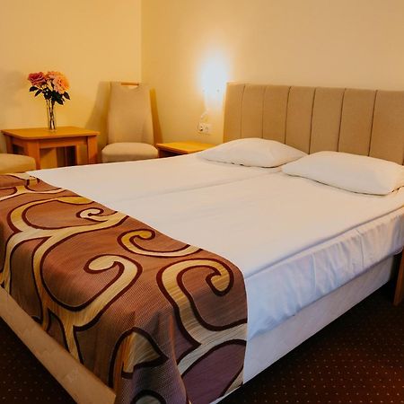 Hotel Tusnad 伯伊莱图什纳德 外观 照片
